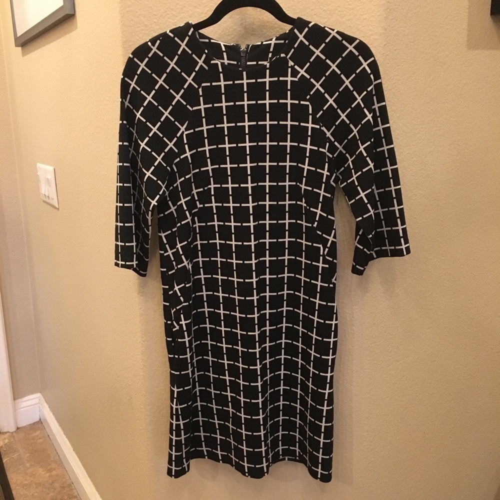ASOS Women Black And White Pattern Loose Fit Minimalist Dress Size 2